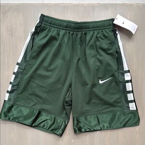 NWT Boys Nike Dri-FIT Green Elite Basketball Shorts Big Kids' (Boys') Large